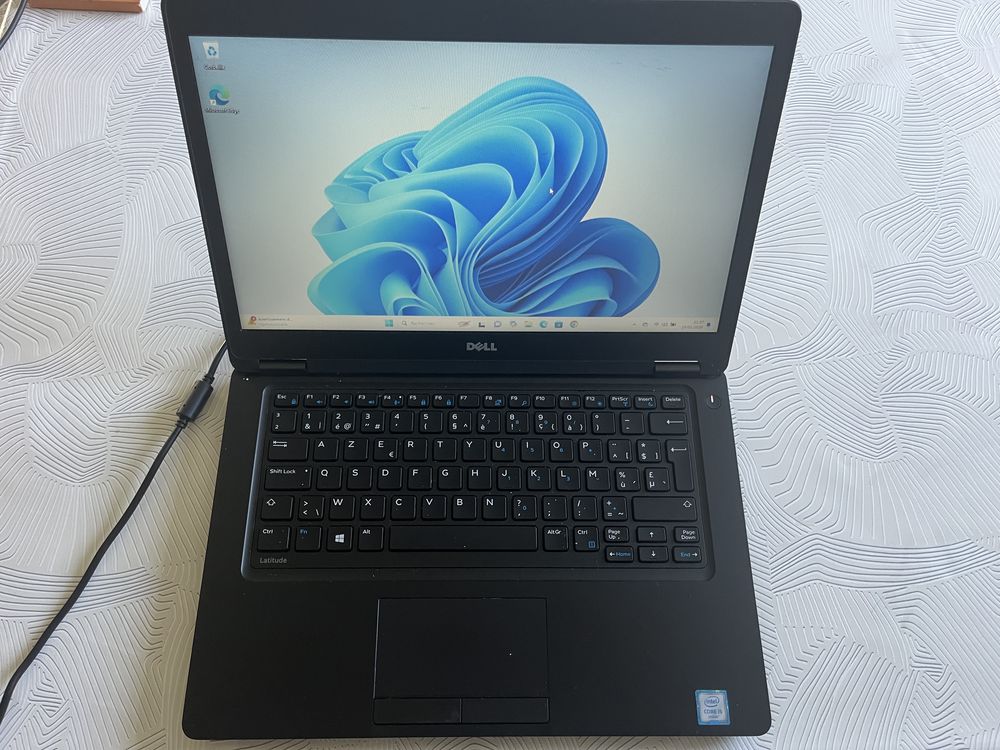 Ordinateur portable DELL Latitude 5490 220 Saint-Pierre-du-Mont (40)