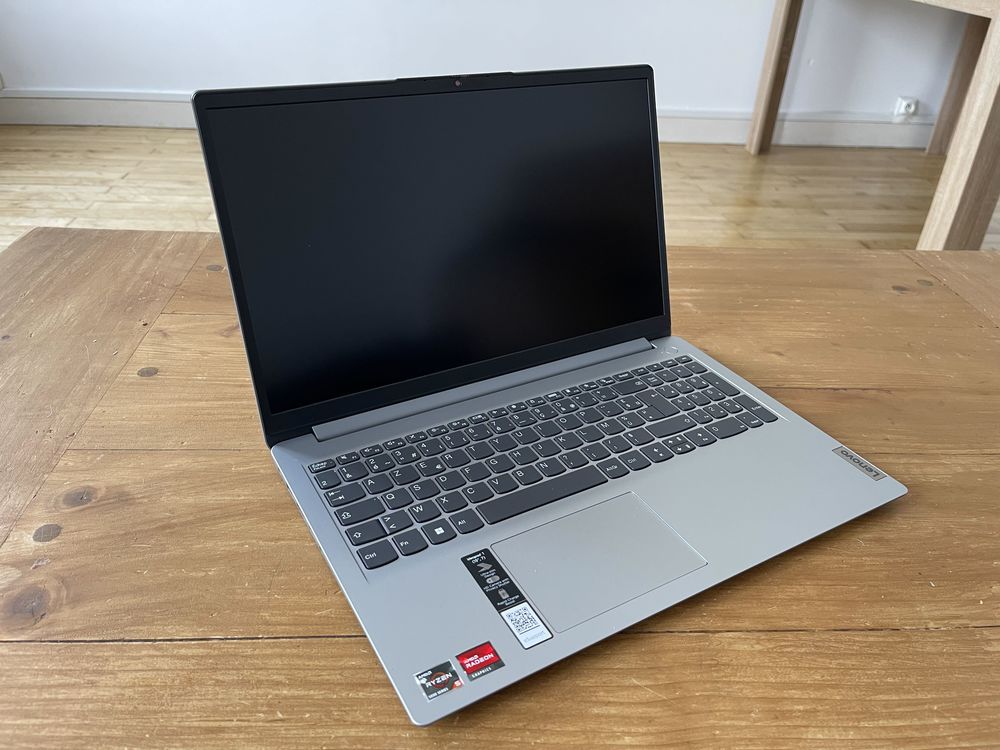 Ordinateur portable LENOVO - IP1 15ALC7 R5/8/512 350 Nantes (44)