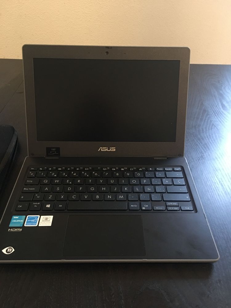 Ordinateur portable notebook Asus 1100cka (Qwerty) 330 Saint-Alban-Auriolles (07)