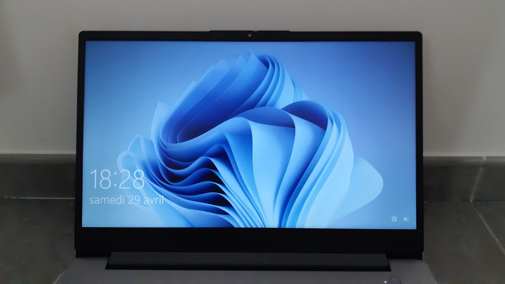 Ordinateur portable Quasi Neuf
Lenovo ideaPad3 17ADA6 0 Lesparre-M�doc (33)