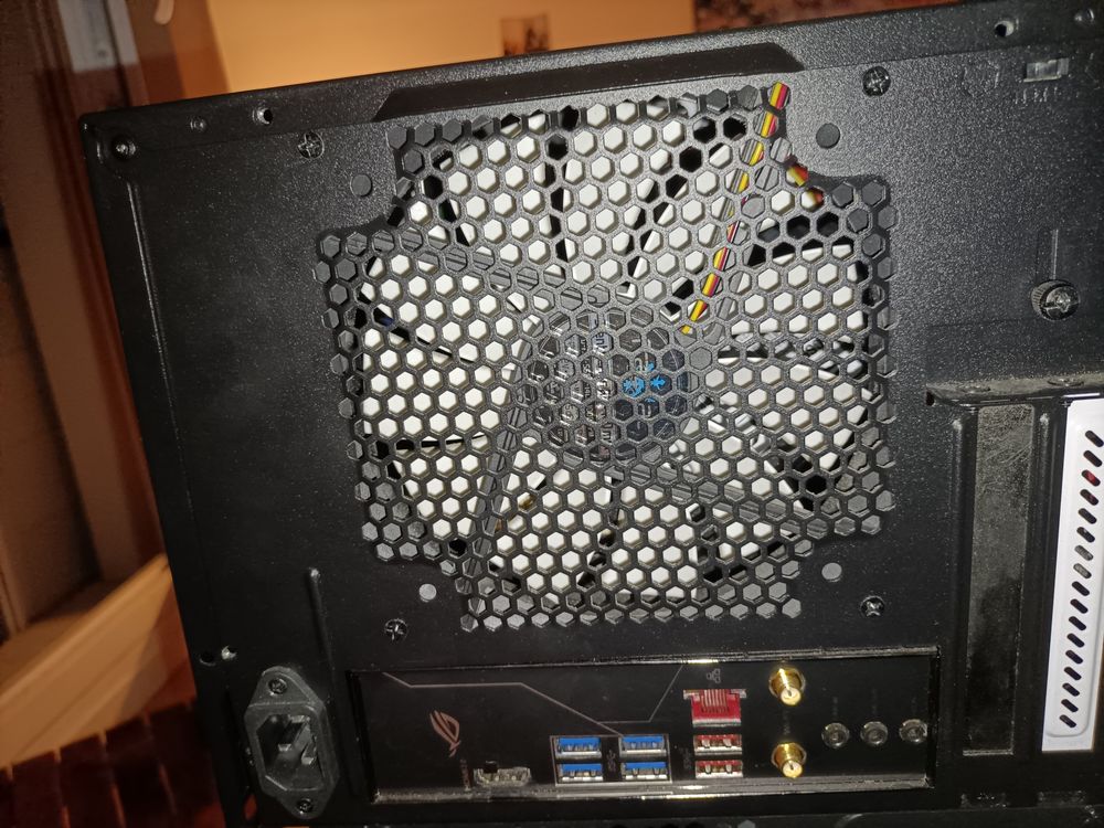 Ordinateur (Ex Serveur) [ AMD Ryzen 5 Radeon RX Vega.ROG.32 800 Juvisy-sur-Orge (91)