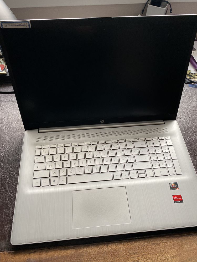 Ordinateur HP peu servi 300 Fragnes (71)