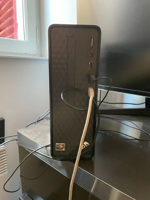 ORDINATEUR HP SLIM  R3/8GB/512 SSD
ECRAN SAMSUNG 27 POUCES 250 Dax (40)