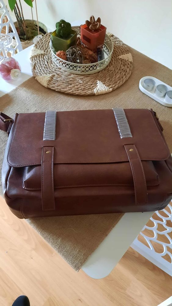 Sac ordinateur tout neuf avec �tiquette SIMILI CUIR 35 Saint-Cyr-l'�cole (78)