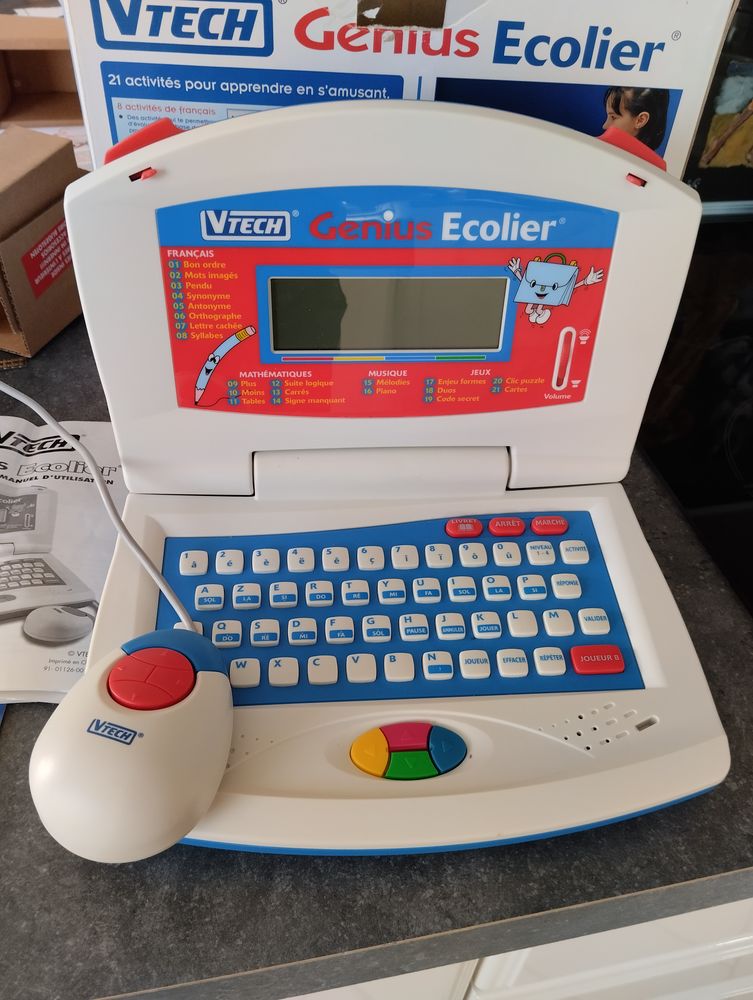  ordinateur Vteck pour enfant de 6 � 8 ans. 30 Savign�-sur-Lathan (37)