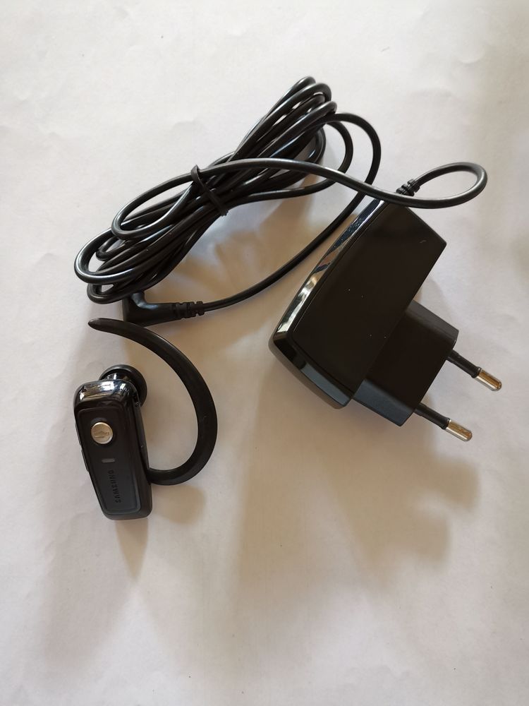 oreillette
10 La Falaise (78)