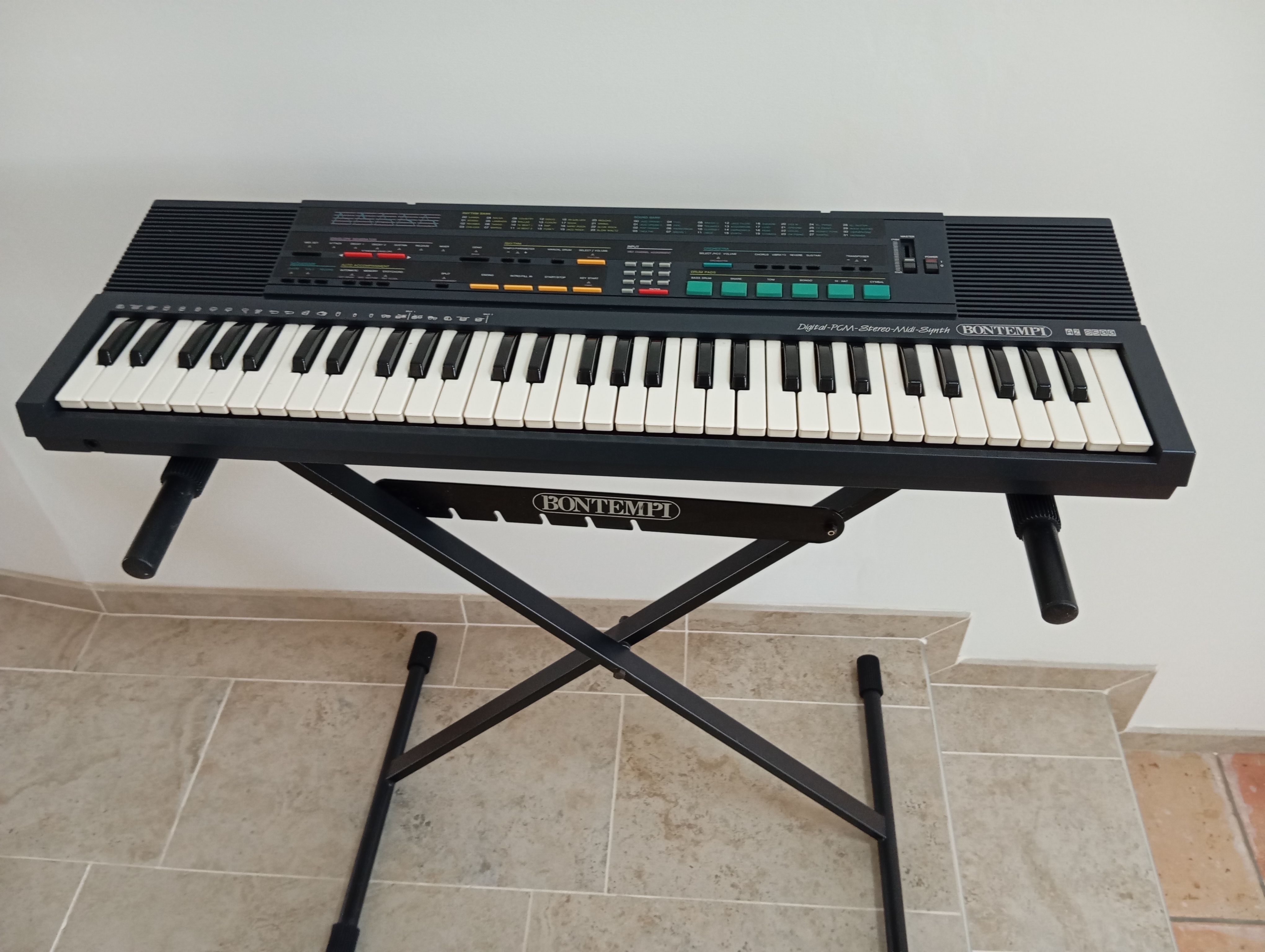 Orgue Bontempi AZ 8500 60 Thorigny (85)