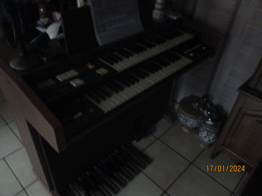 orgue  2 claviers 100 Bolbec (76)