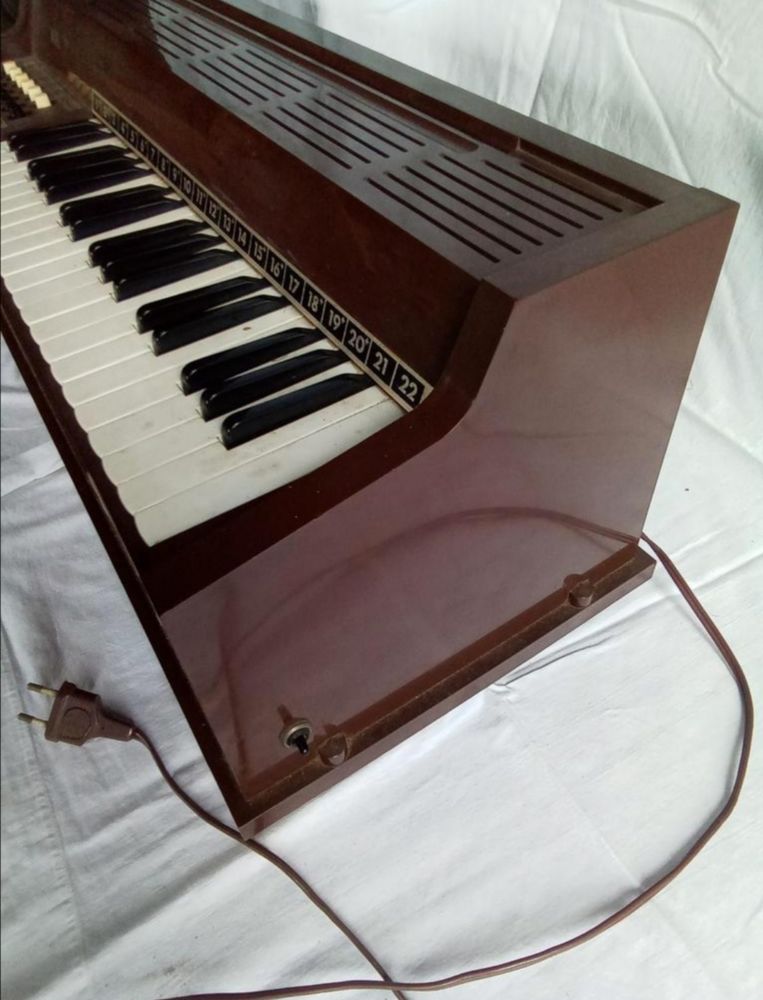 Orgue electrique Vintage 1960 Magnus 60 Fresnes (94)