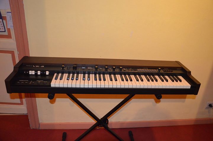 Orgue Roland VK-8 (�tat neuf) ou �change VK-7 impec 850 Belgique