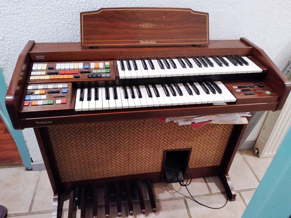 ORGUE TECHNICS  PCM SOUD E22L
0 Plainfaing (88)