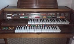 Orgue de vari�t�s marque ELKA 0 Montjean-sur-Loire (49)