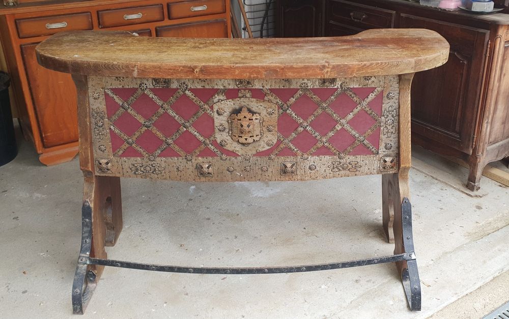 Bar original type chevalerie bois et ferrures 50 Saint-P�re-en-Retz (44)