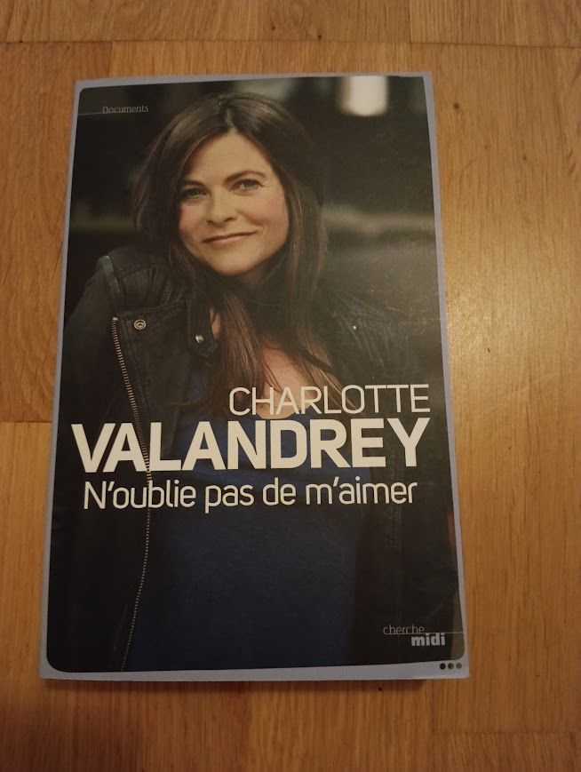 M (68) - N'oublie pas de m'aimer - Charlotte Valandrey 0 Paris 13 (75)