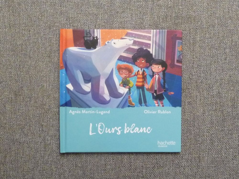 L'ours Blanc- Agn�s Martin Lugand- Hachette Jeunesse 2 Paris 15 (75)