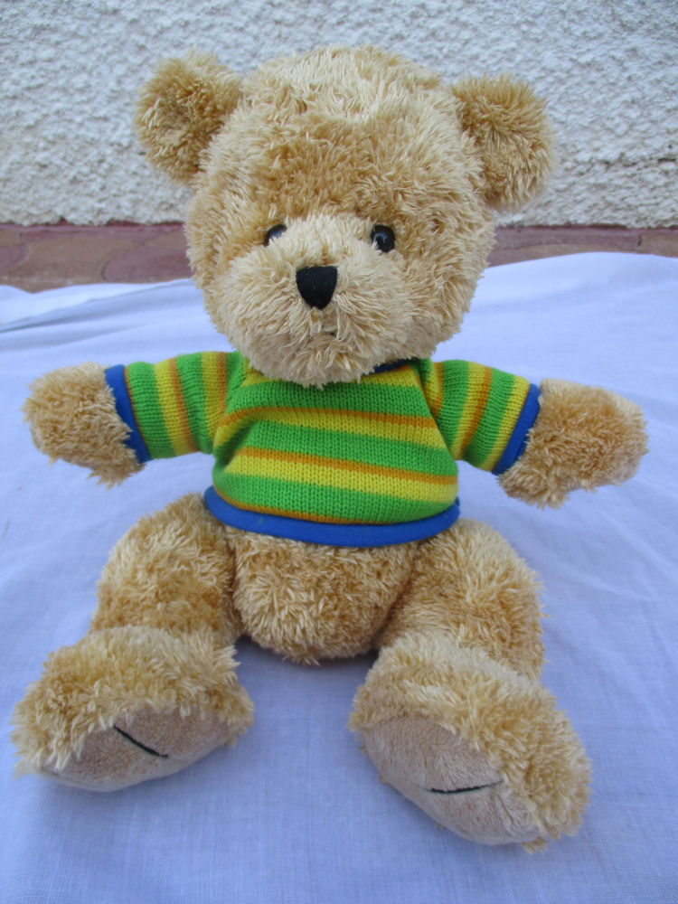 Ours en Peluche avec son Pull Color� 8 La Fert�-Alais (91)