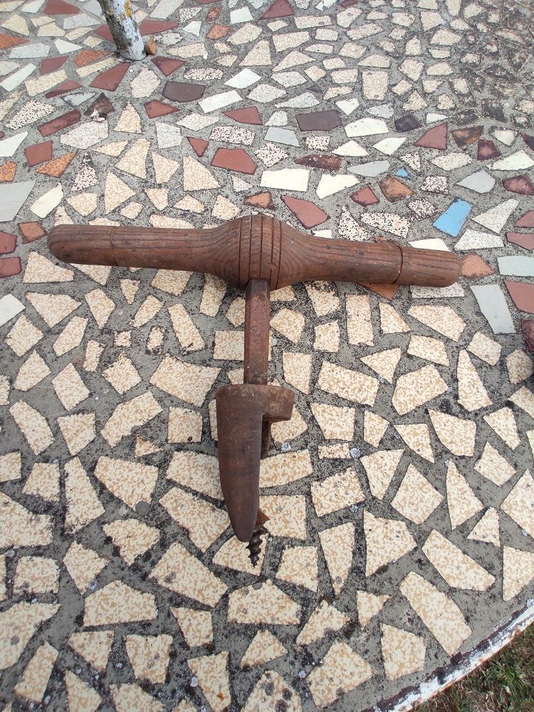 Outil ancien 25 Soullans (85)