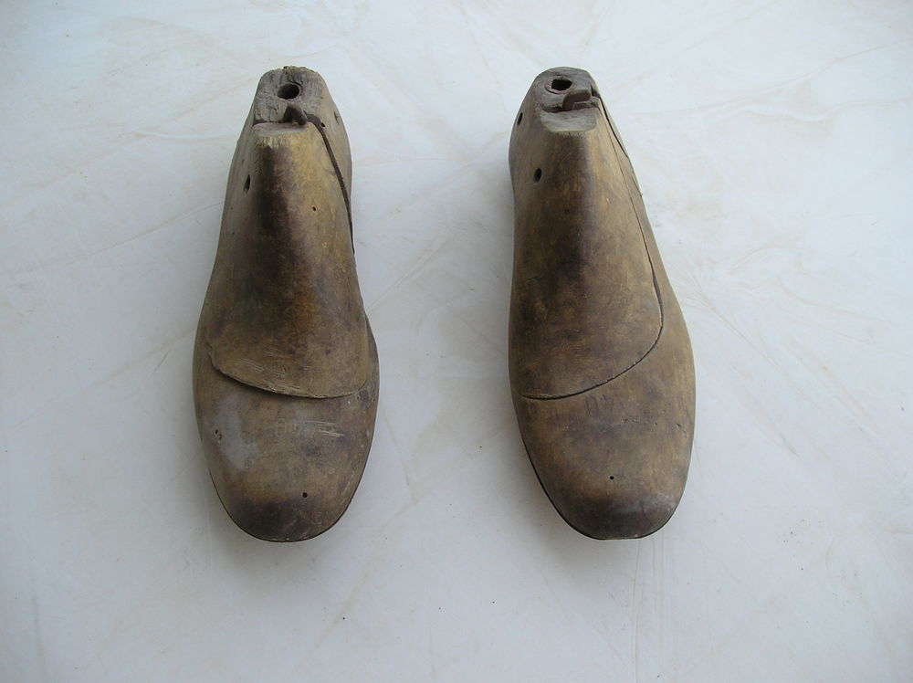 Outil de forme de cordonnerie vintage
Pointure :  37/38
50 Sept�mes-les-Vallons (13)