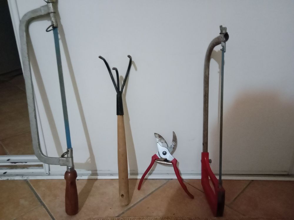Outils de jardin 25 Pignans (83)