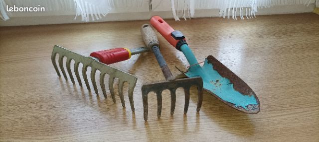 OUTILS DE JARDINAGE 20 Saint-Denis-en-Val (45)