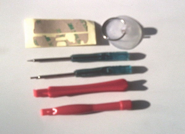 Kit d'ouverture et de r�paration pour Iphone 3G
2 Aubin (12)