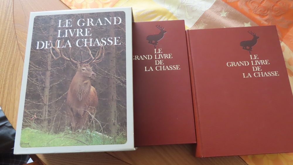 Ouvrage  le grand livre de la chasse  10 Nan�ay (18)