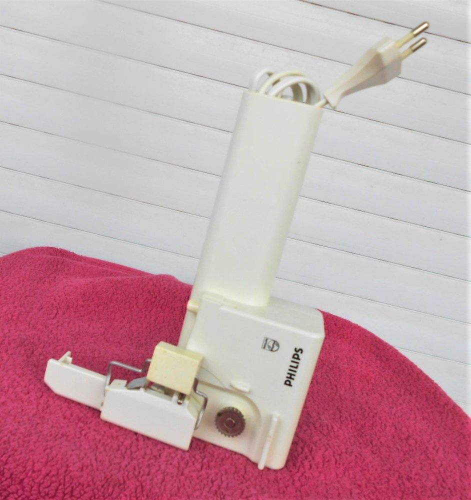 ouvre-bo�tes �lectrique PHILIPS avec range fil 5 Angers (49)