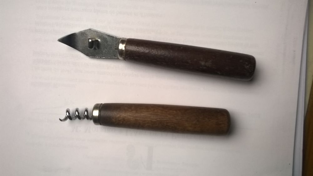 OUVRE-BOITES
TIRE-BOUCHONS 10 Mantes-la-Jolie (78)