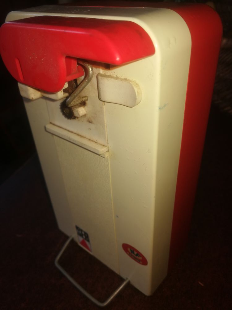 Ouvre bo�tes SEB 4 Le Creusot (71)