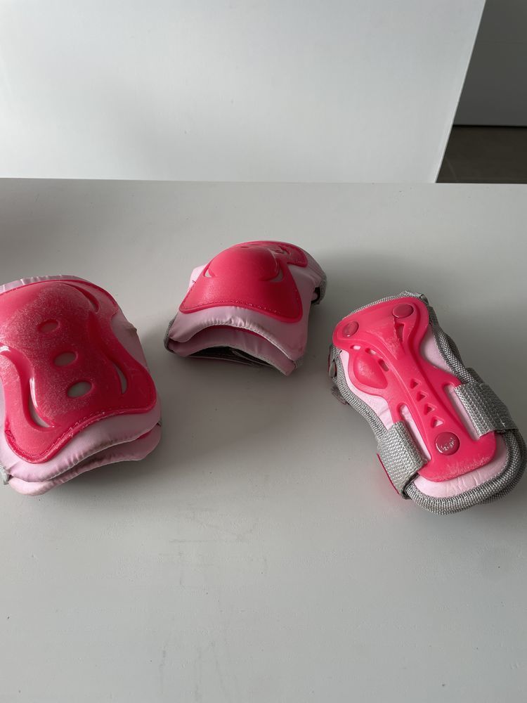 Pack complet rollers enfant rose ( 30-33) pr�t �   rouler on 20 Castelnau-d'Estr�tefonds (31)