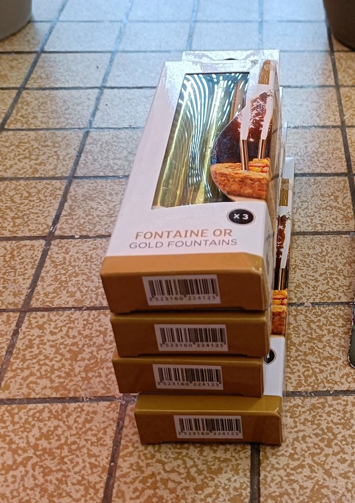 PACK DE 4 X LOT DE 3 FONTAINES DE F�TE-OR 6 Grasse (06)