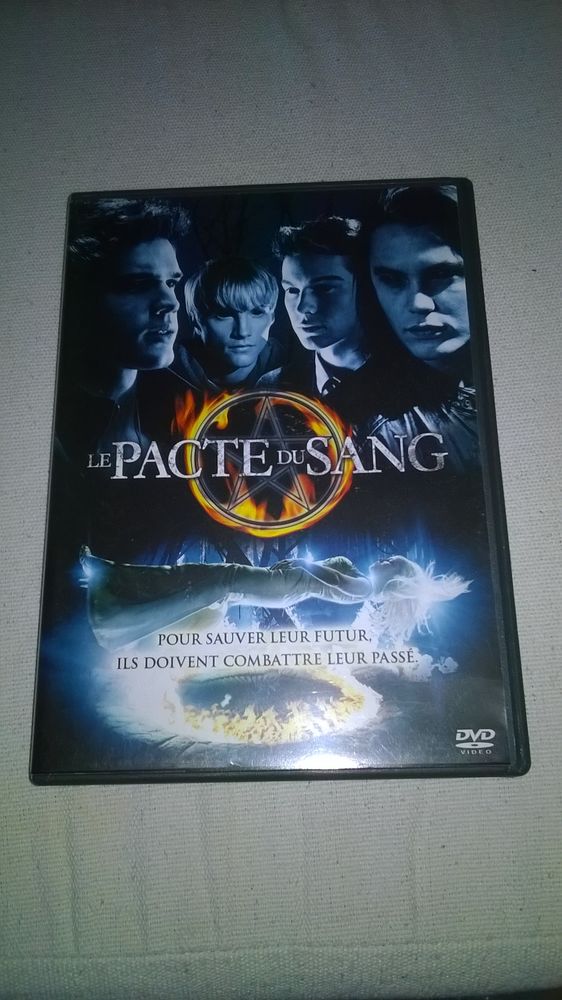 DVD Le Pacte du Sang
Taylor Kitsch
2006
Excellent etat
E 5 Talange (57)