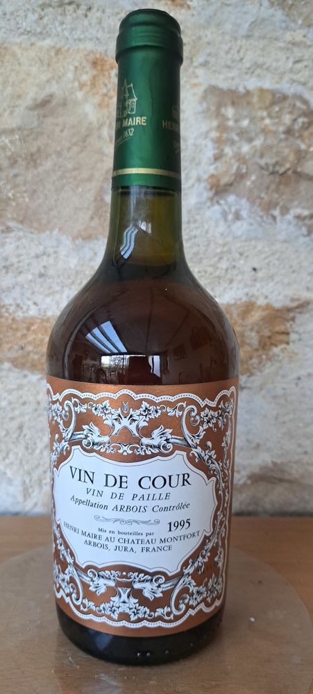 VIN DE PAILLE  Vin de Cour  1995 HENRI MAIRE 140 La Fert� (39)