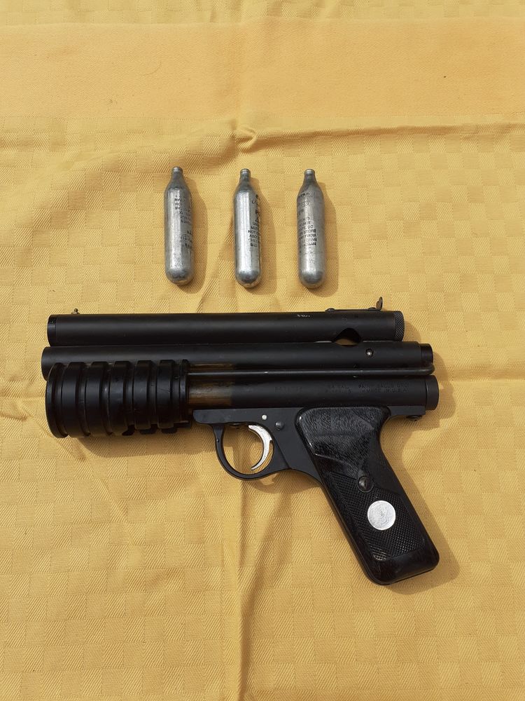 P.G.P. Paint ball, tr�s bon �tat 195 Sainte-Genevi�ve-des-Bois (91)