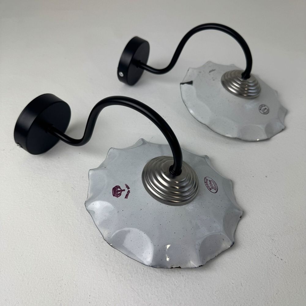 PAIRE D'ANCIENNES APPLIQUES D'ATELIER COL DE CYGNE 125 Montreuil (93)