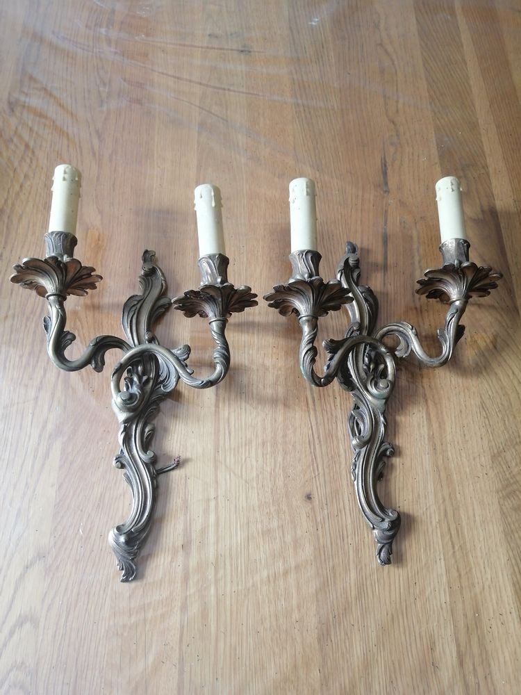 PAIRE D'APPLIQUE EN BRONZE STYLE LOUIS XV ROCAILLE
55 Teuillac (33)