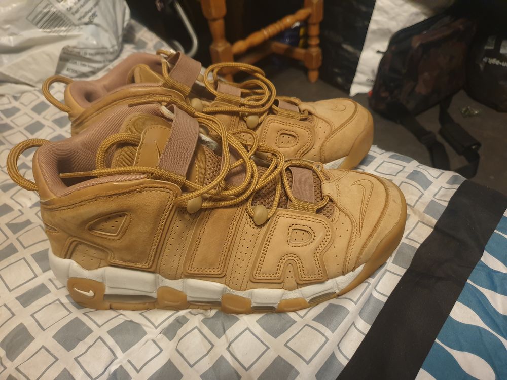 Paire de baskets 40 �vry (91)