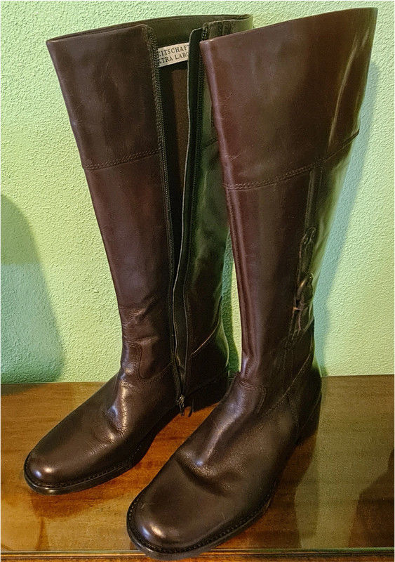 Paire de bottes en cuir
36�Tr�s bon �tat�CUIR 35 Lyon 5 (69)