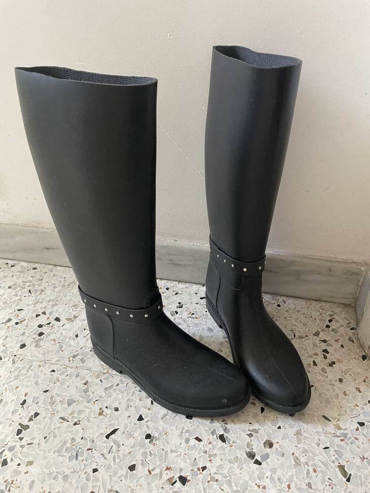 PAIRE DE BOTTES EN PLASTIQUE HAUTES TAILLE 37 PORTE 1 FOIS 10 Antibes (06)