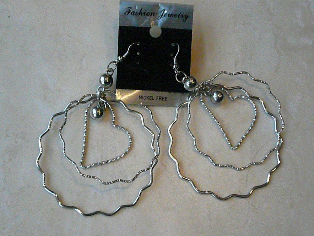 Paire de boucles d'oreilles 4 Franqueville-Saint-Pierre (76)