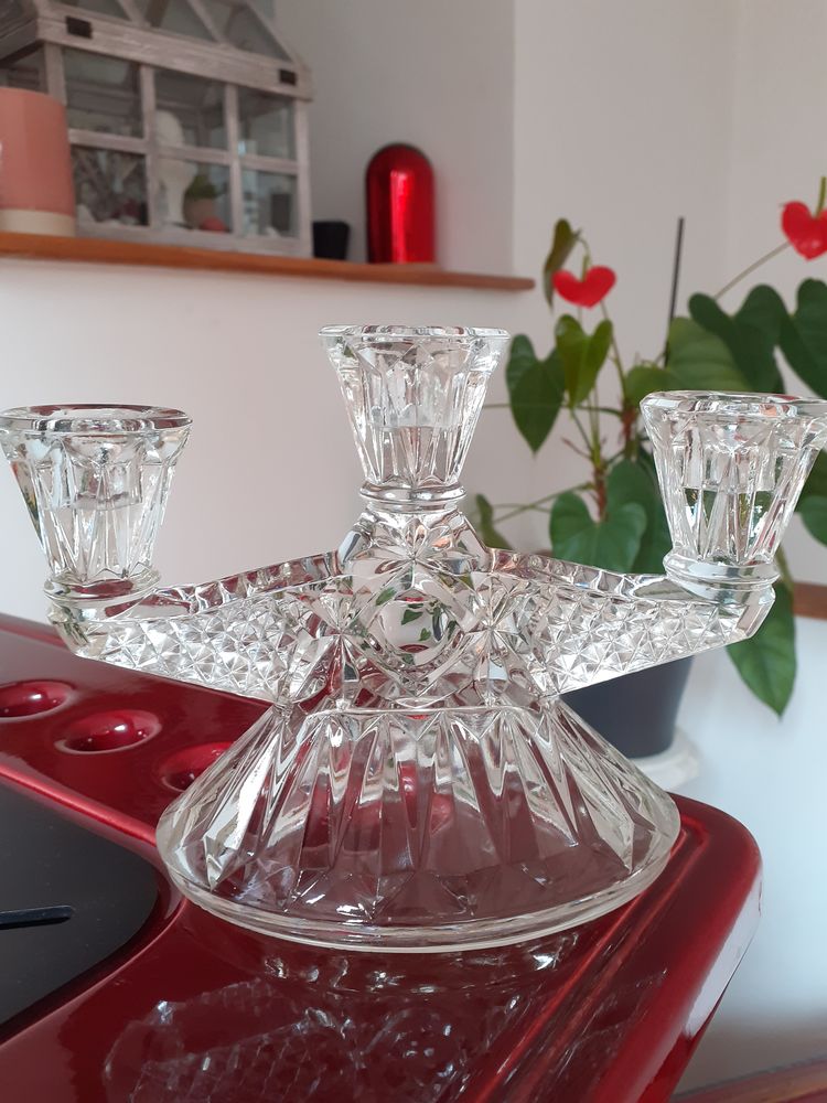 PAIRE DE BOUGEOIRS CISEL�S ANN�ES 60 40 Barbizon (77)