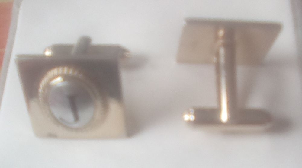 Paire bouton manchette initiale : J 9 Beauchamp (95)