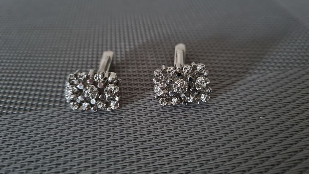 U ne paire de Boutons de manchettes 8 Talmont-Saint-Hilaire (85)