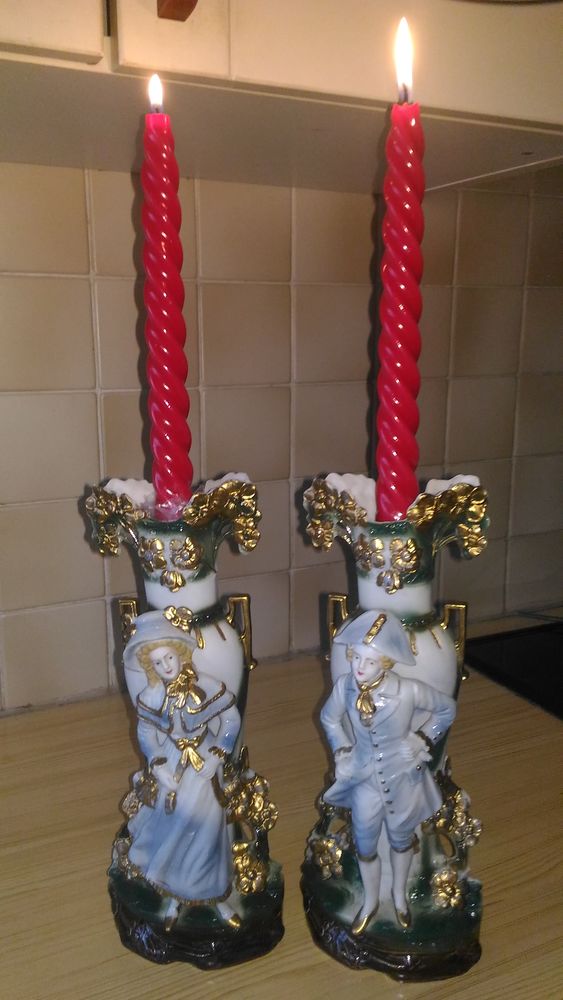 Paire chandeliers bougeoirs vases porcelaine biscuit Saxe 90 Paris 16 (75)