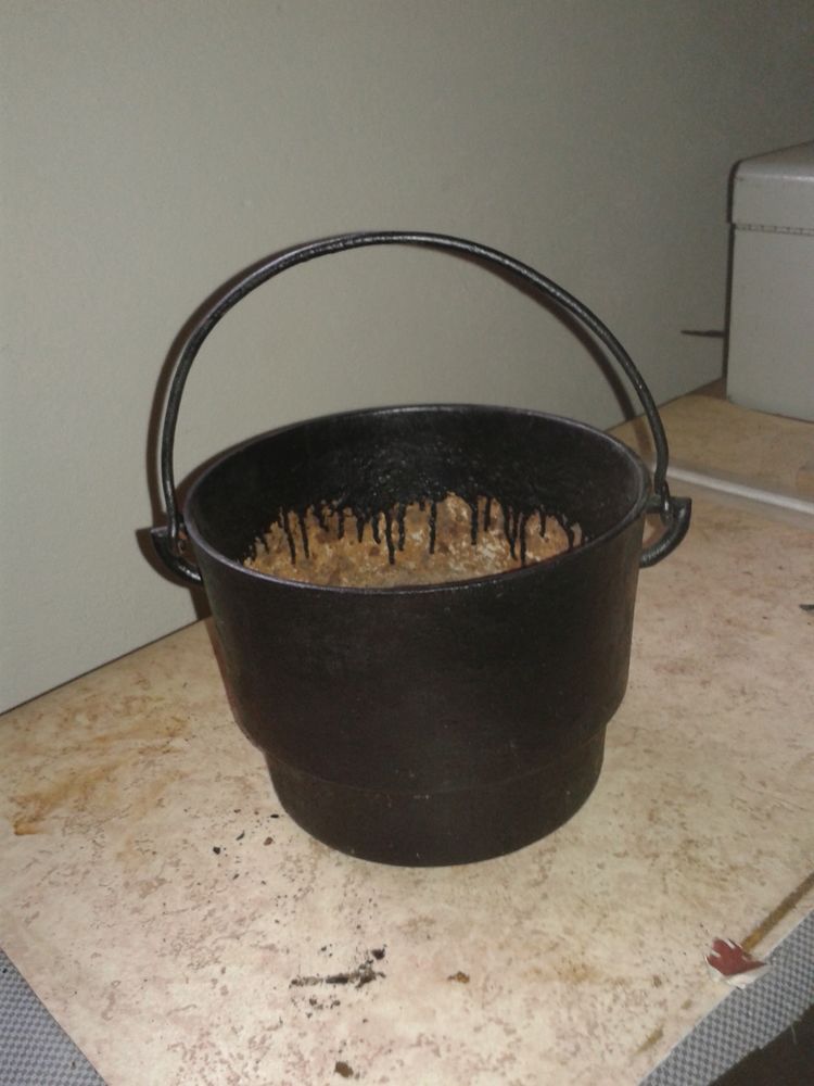 paire de chaudrons fonte anciens � suspendre ou � poser 20 Dijon (21)