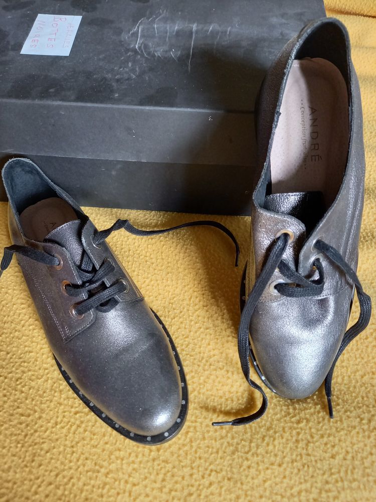 Je une paire chaussure neuve taille trop petite 50 Paris 20 (75)