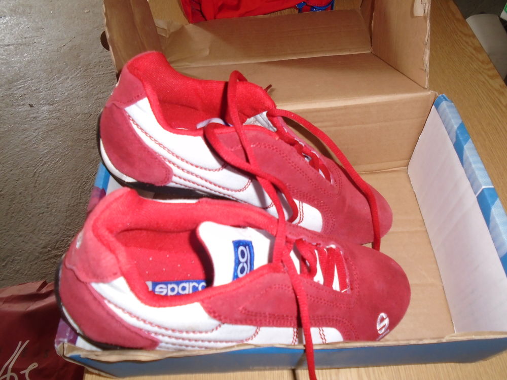 paire de chaussures 30 Lu�on (85)