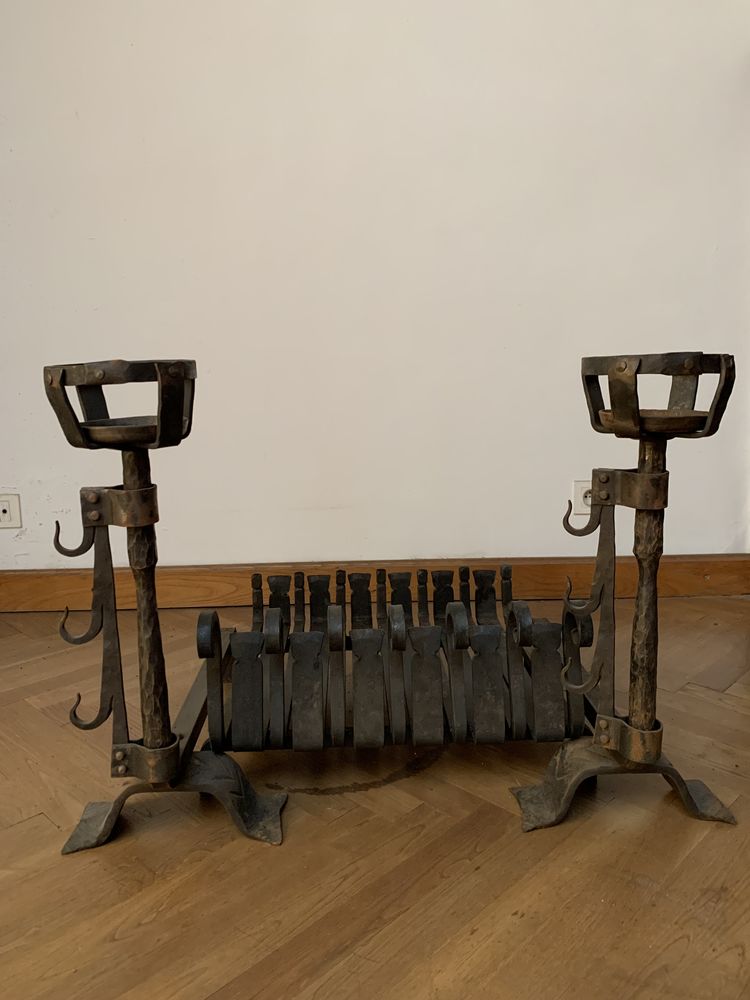 PAIRE DE CHENETS LANDIER AVEC PORTE B�CHES 200 Al�s (30)