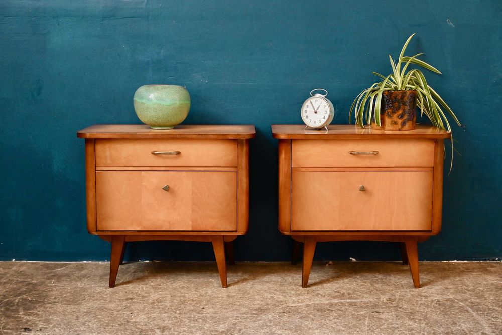 Paire de chevets ou tables de nuit pieds compas vintage 270 Wintzenheim (68)