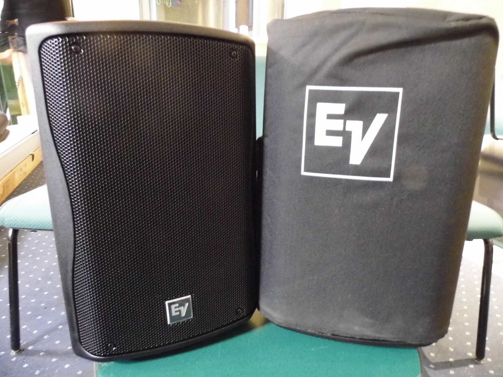 Paire d'enceinte Electro-Voice (EV)  X90 ZX1-90
690 Paris 8 (75)